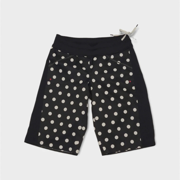 Lululemon Bermuda Shorts Black Polka Dot 2 NWOT - Picture 3 of 9